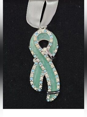 2005 HARVEY LEWIS Swarovski CRYSTALLIZED AM Red Cross Ornament, New/ no coverbox